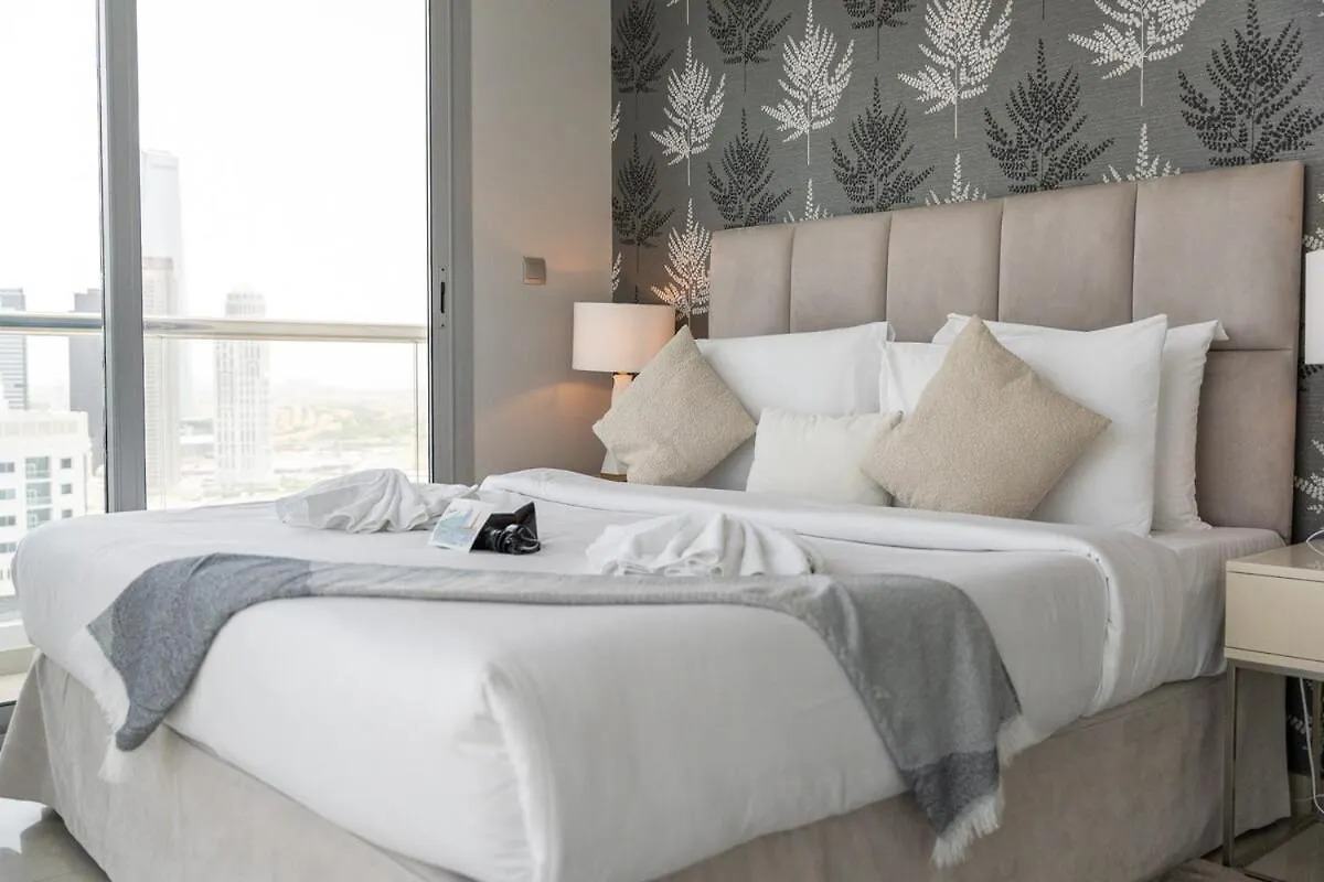 Airy And Cozy 2-Bedroom Apartment With Marina Views In Dec Tower 2 Dubai 0*,